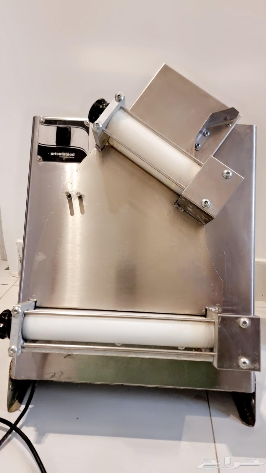 A display case, a computer, and a cash drawer for sale64215656179841111