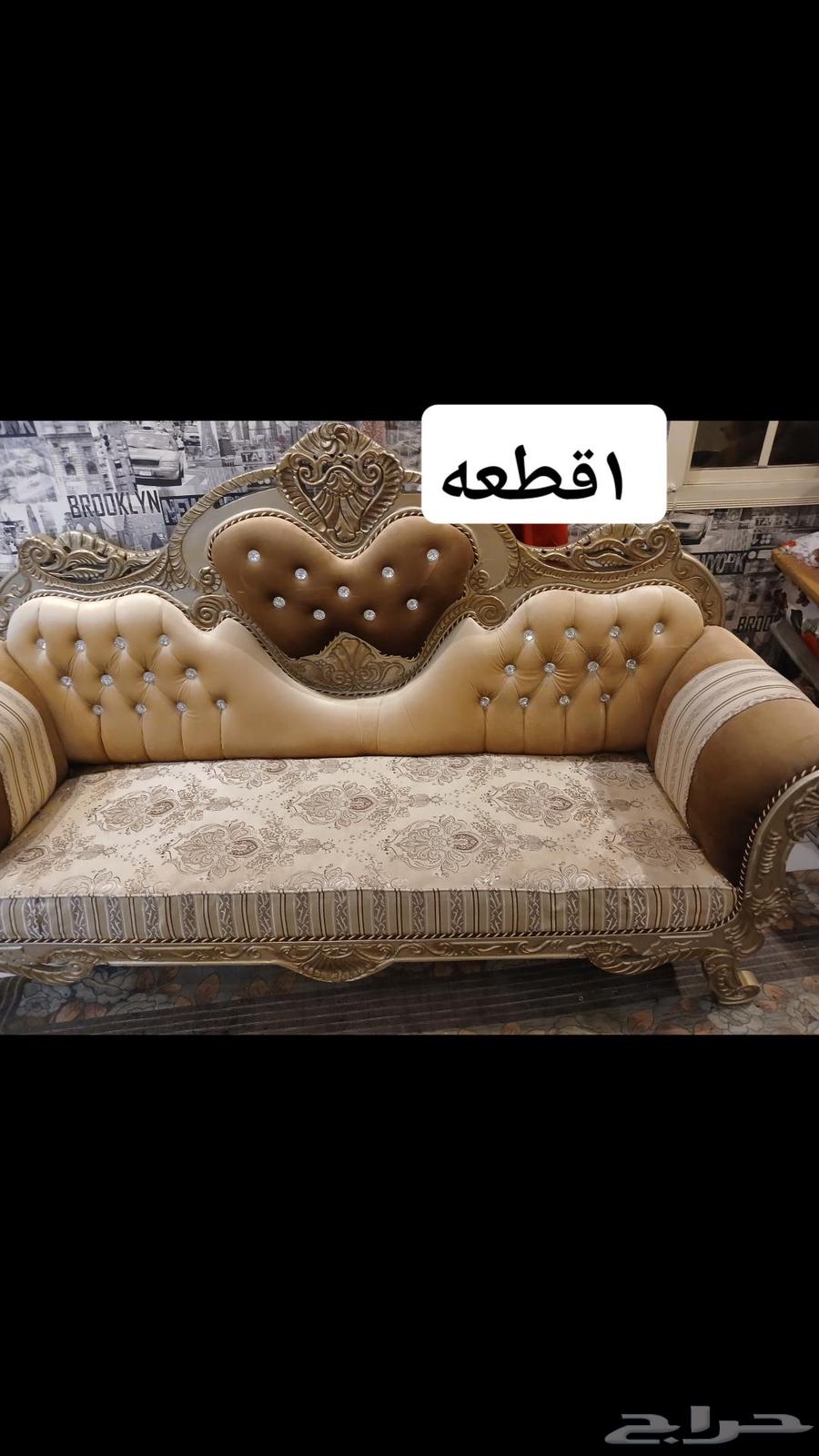Complete sofa set with curtains and table, very clean, no defects or damages64230304055042110