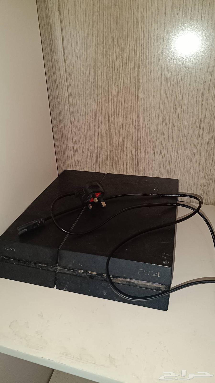 Sony Four with original controller64220483342849113