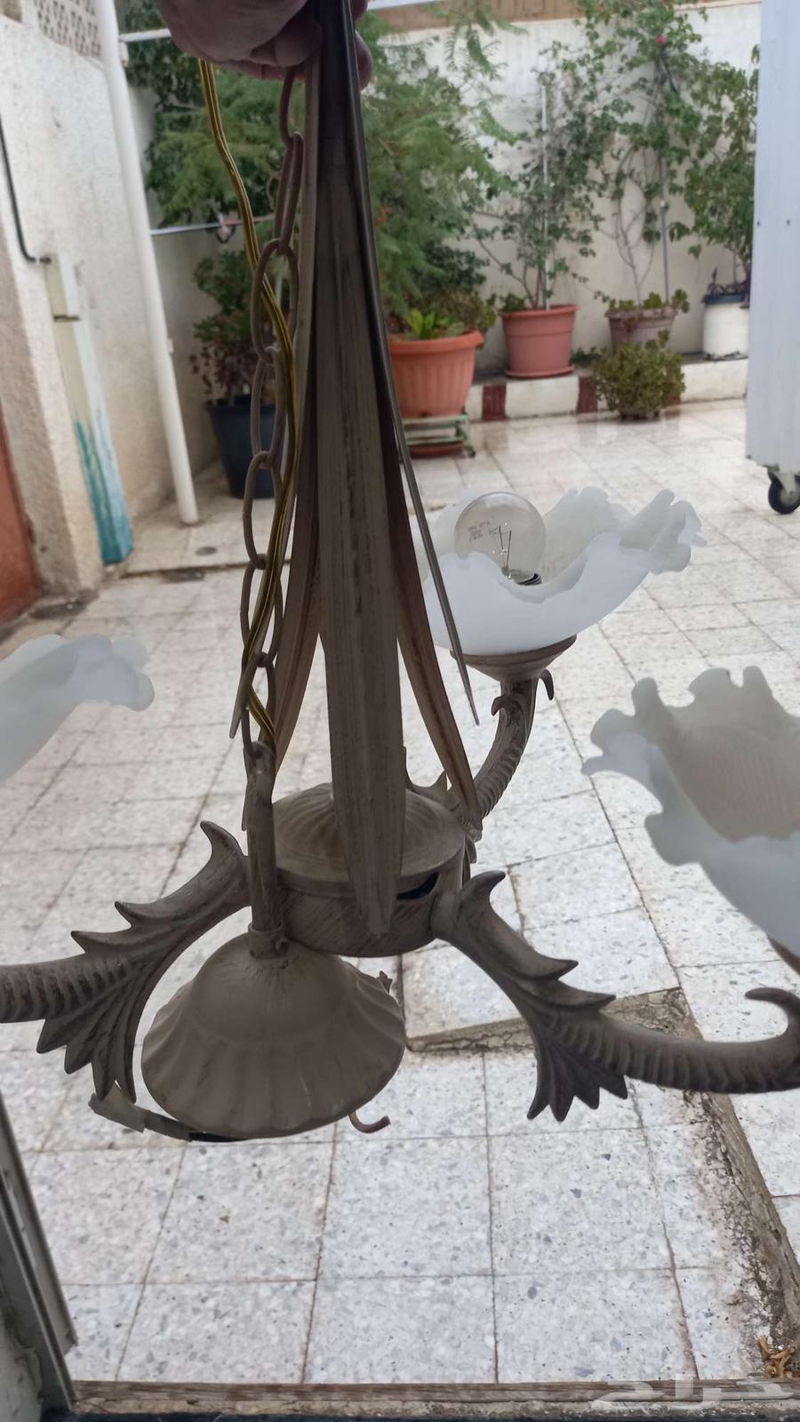 نجف شبه جديد للبيع64225206662786111