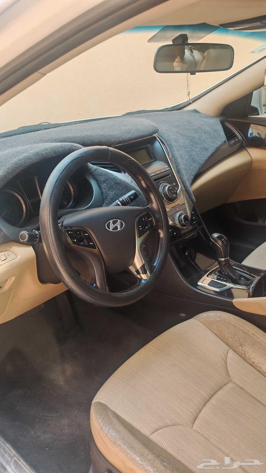 ازيرا 2012 ابيض تم البيع64401119276802112