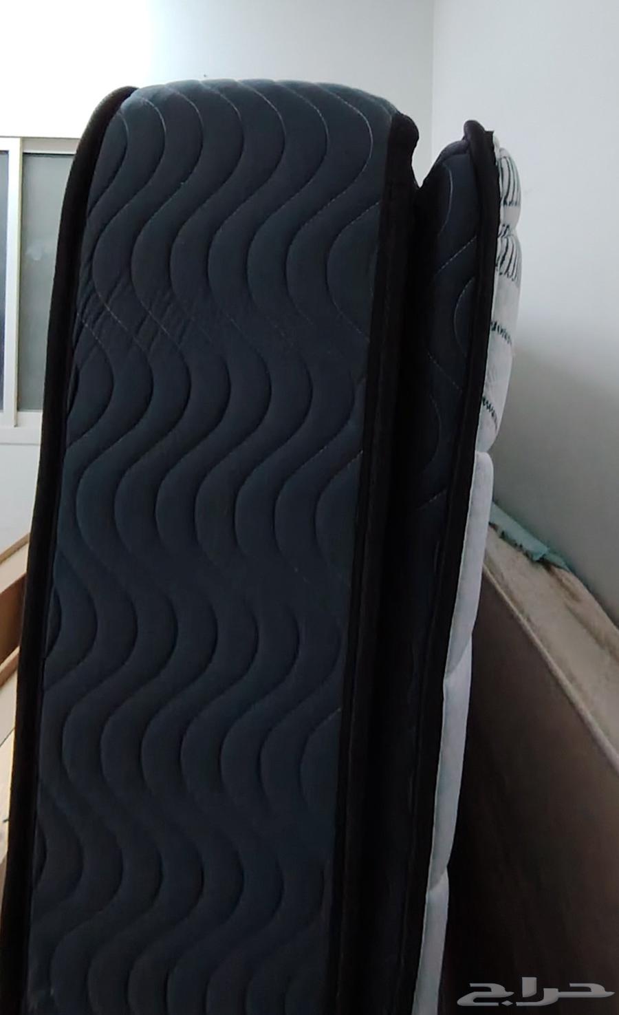 سرير كبير مع مرتبة فوركمفورت 30 سم بها لباد بشمال الرياض64228201082242111