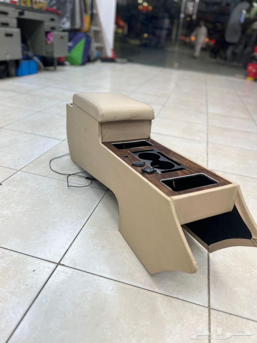 درج فورد ماركيز فيكتوريا مع حامل اكواب ومداخل ولاعه64399773183875111