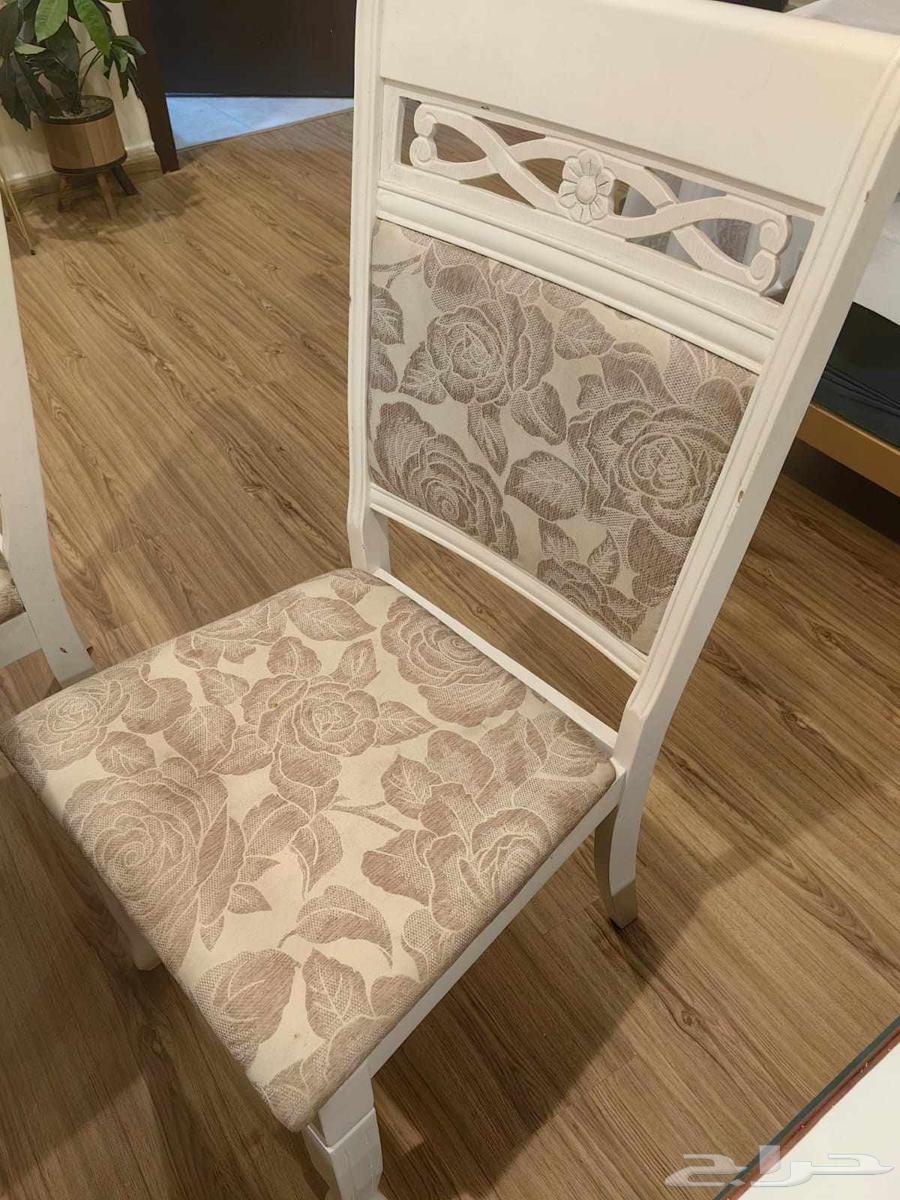 Used sofa and dining table64219641802115114