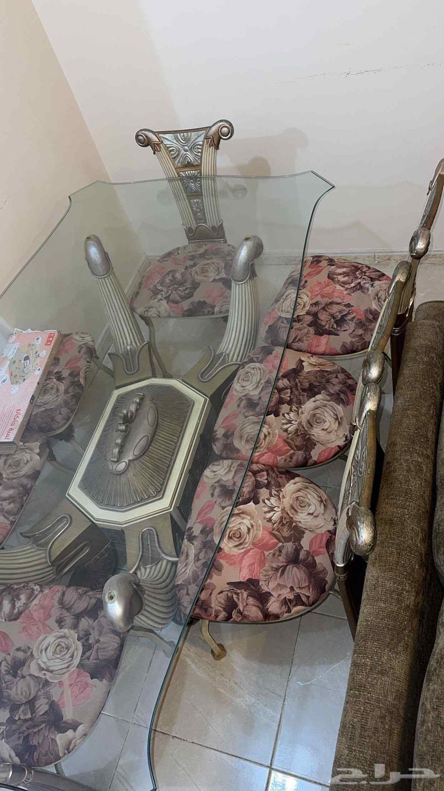 طاولة طعام كبيرة 8 كراسي للبيع64210213870210114