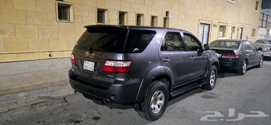 تايوتا فورتشنر 2011 نظيف64403457460354111