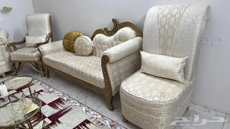 كنب مستعمل للبيع 2ستائر 22 قطعة وسائد وقطعة سجاد200في30064231652085890112