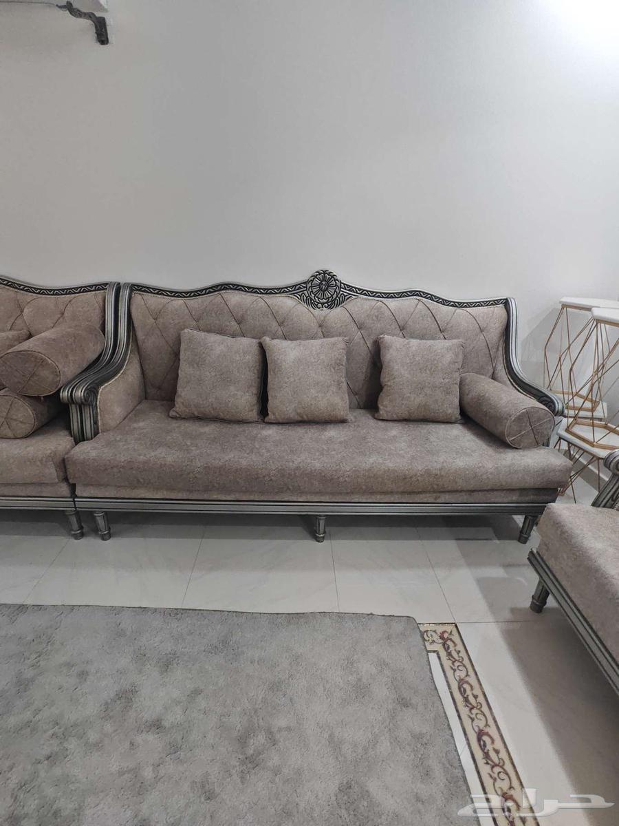 كنب فخم وشبه جديد للبيع خامات واسفنج عالي الجوده64225996477059114