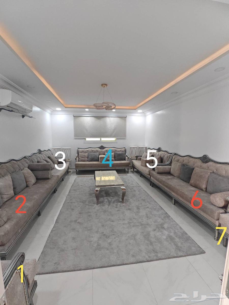 كنب فخم وشبه جديد للبيع خامات واسفنج عالي الجوده64225996477059110