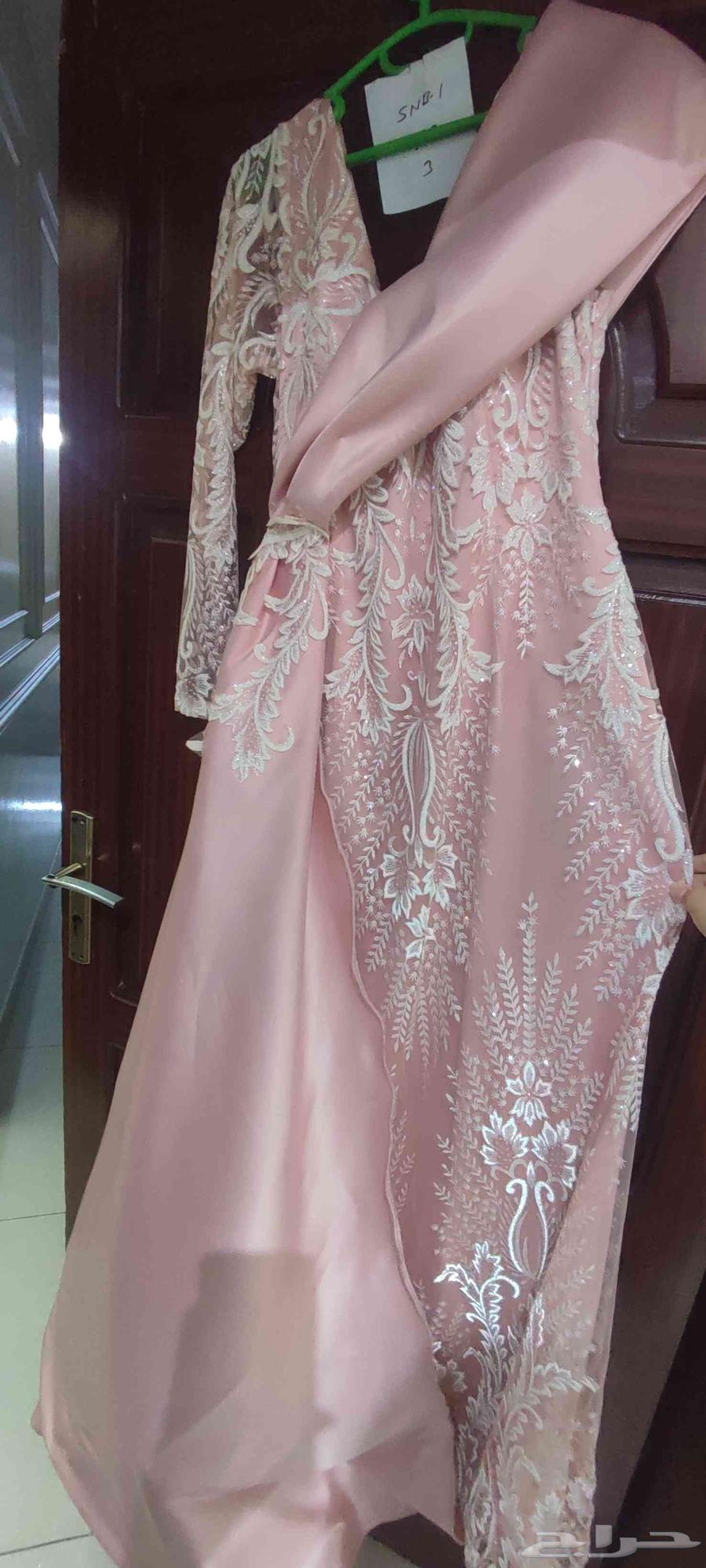 فستان جديد لبس مرة واحده فقط64212760270210110