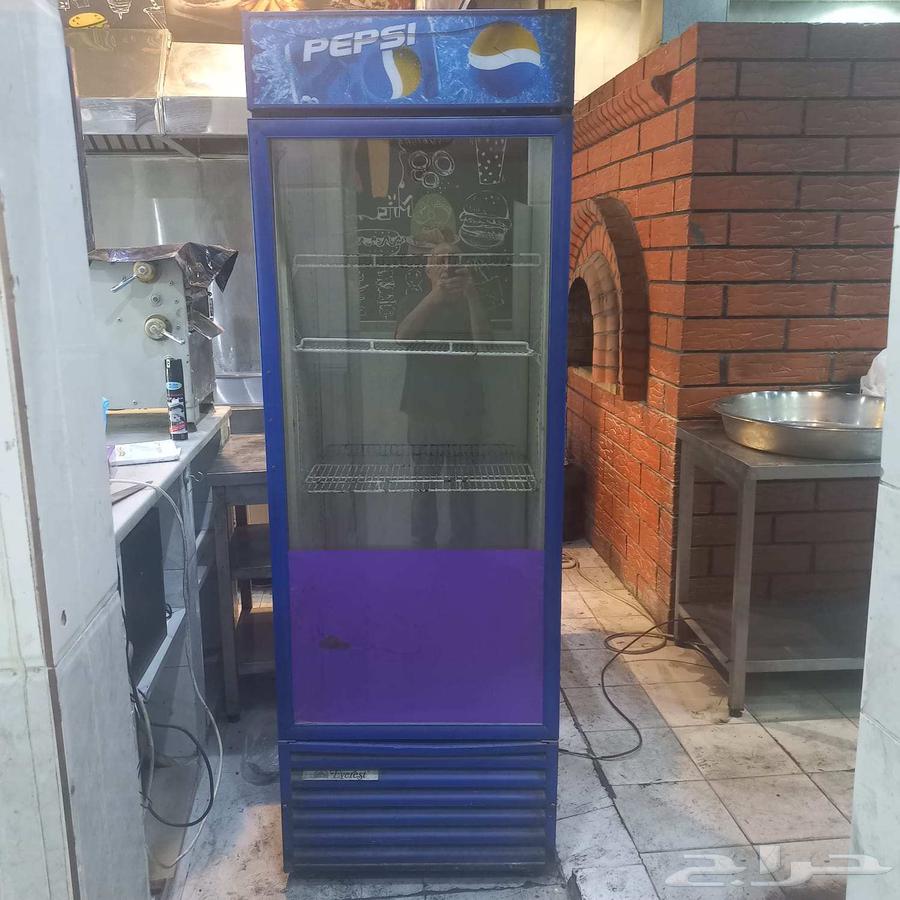 Shawarma machine and two display refrigerators and freezer and grinder64215187555714111