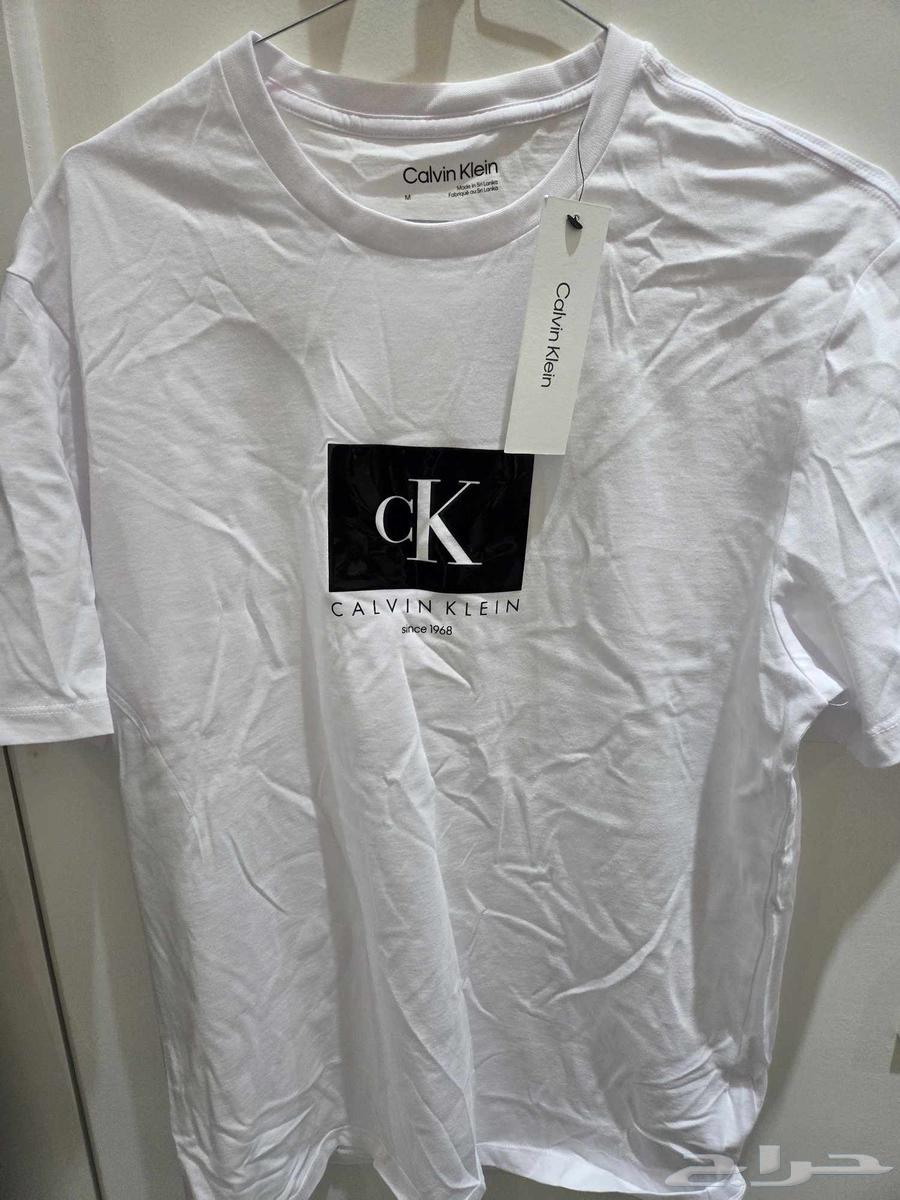 تيشيرت كالفن كلاين Calvin Klein جديد64204942247553110
