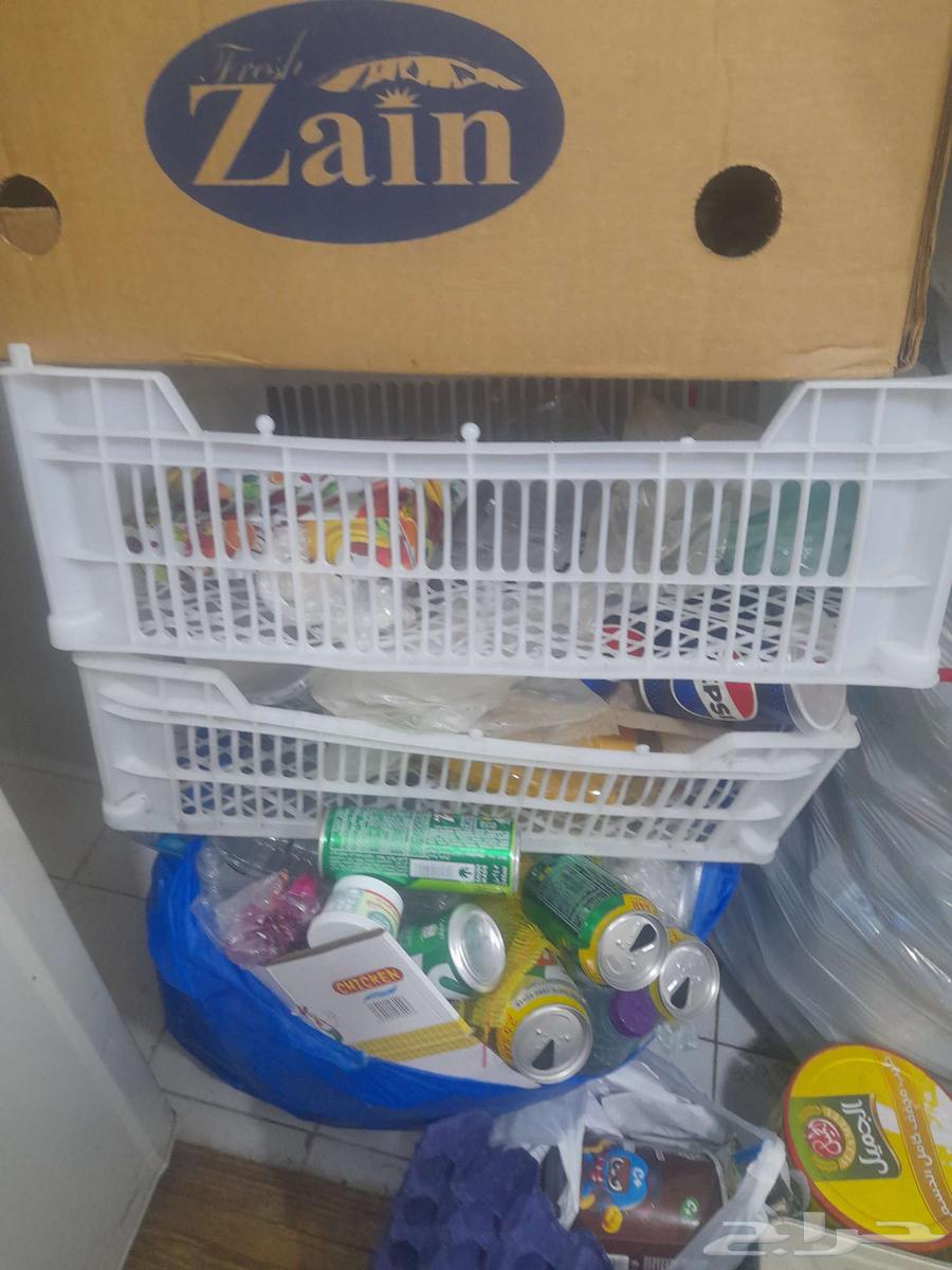 علب بلاستيك ومعدنية للبيع64231476994689111