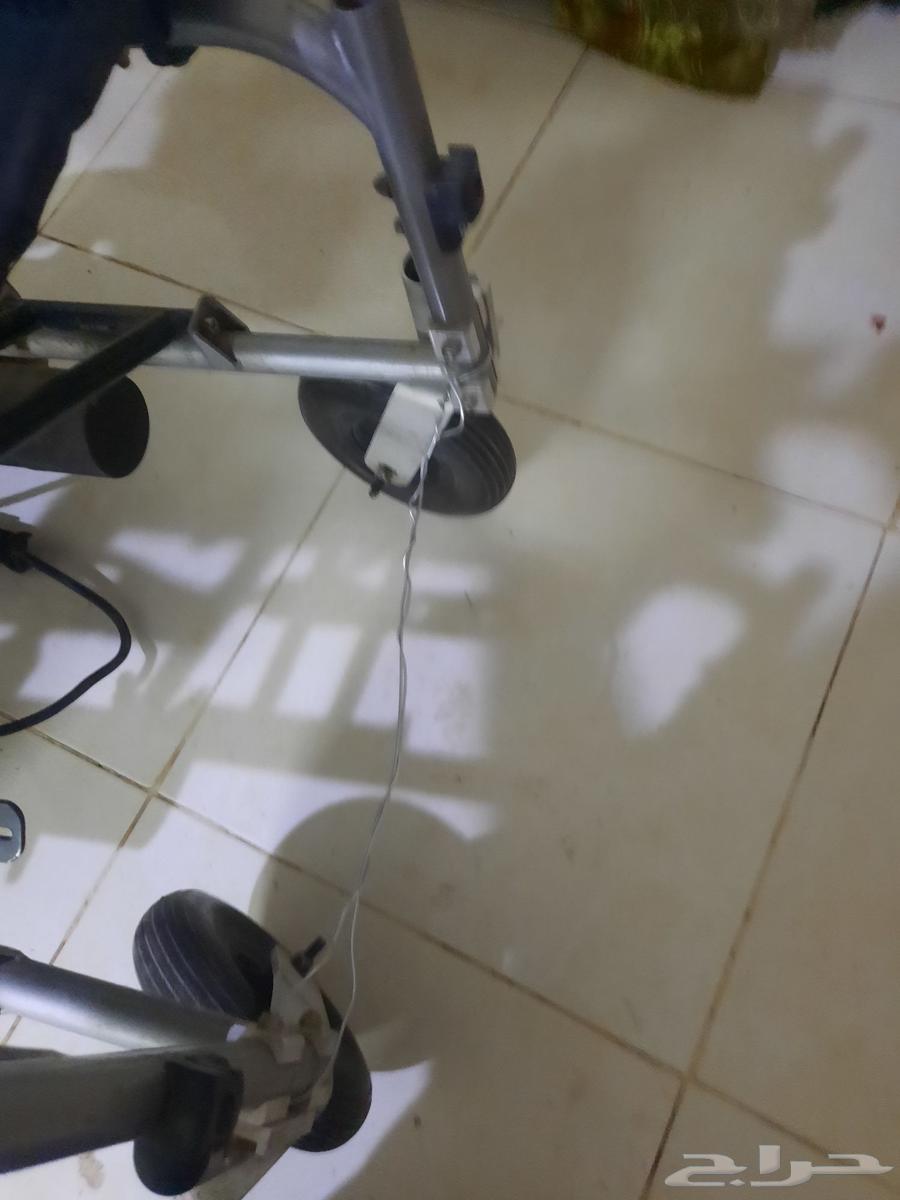 كرسي كبار سن كهربائي64225774065667110