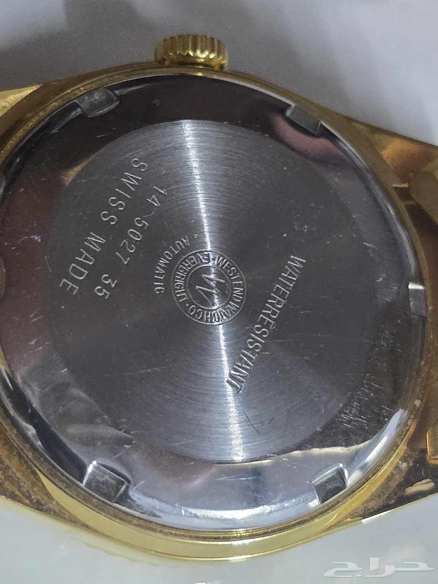 A clean gold West & Swiss watch64214945691267112