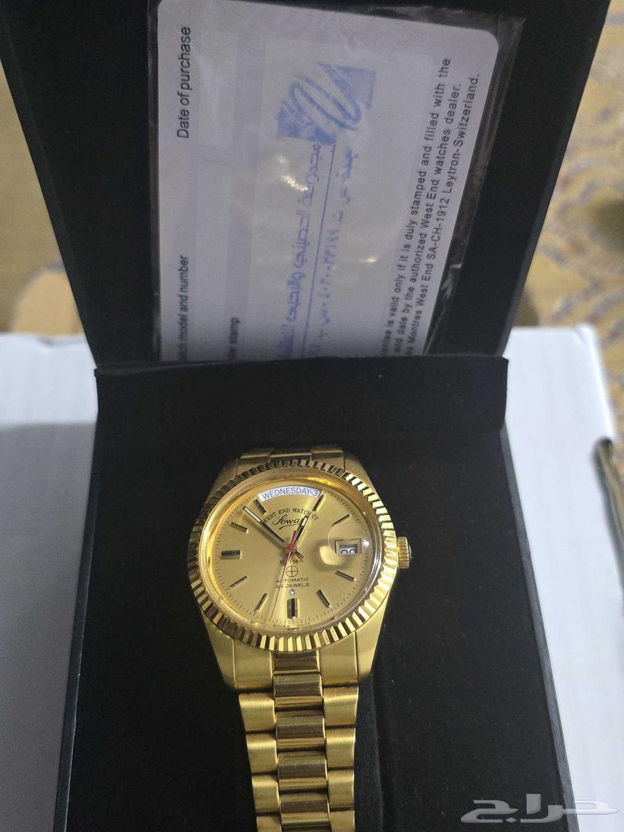 A clean gold West & Swiss watch64214945691267111