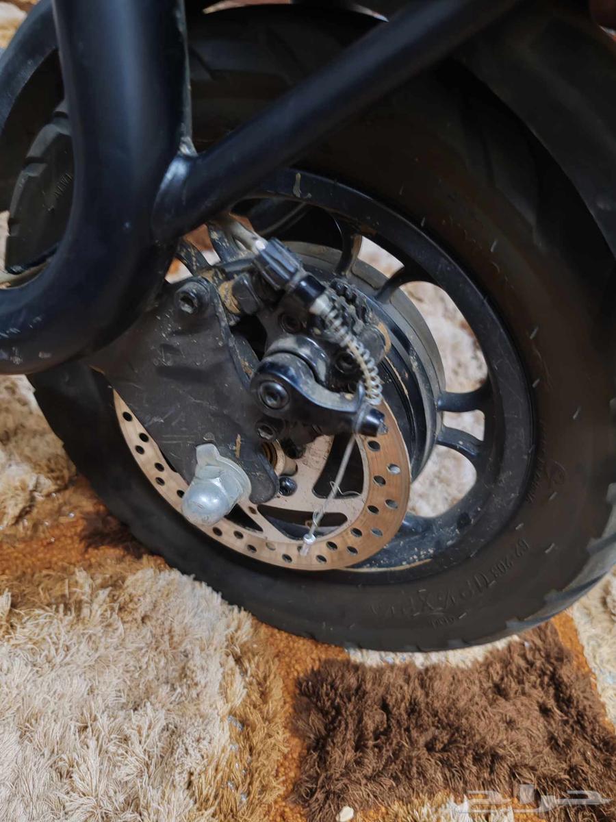 Semi-new scooter used for only 20 days64227178473986112