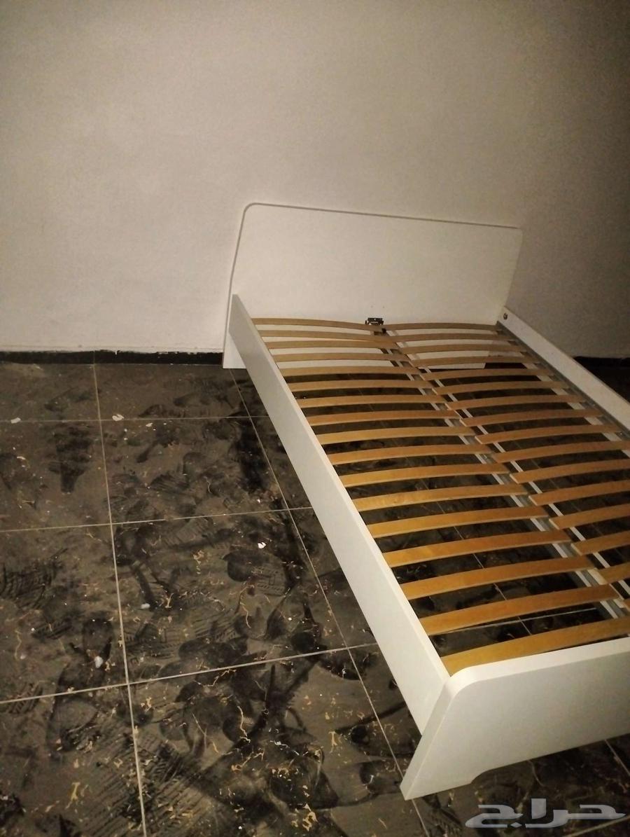 IKEA bed for sale, almost new, without mattress63616119454849111