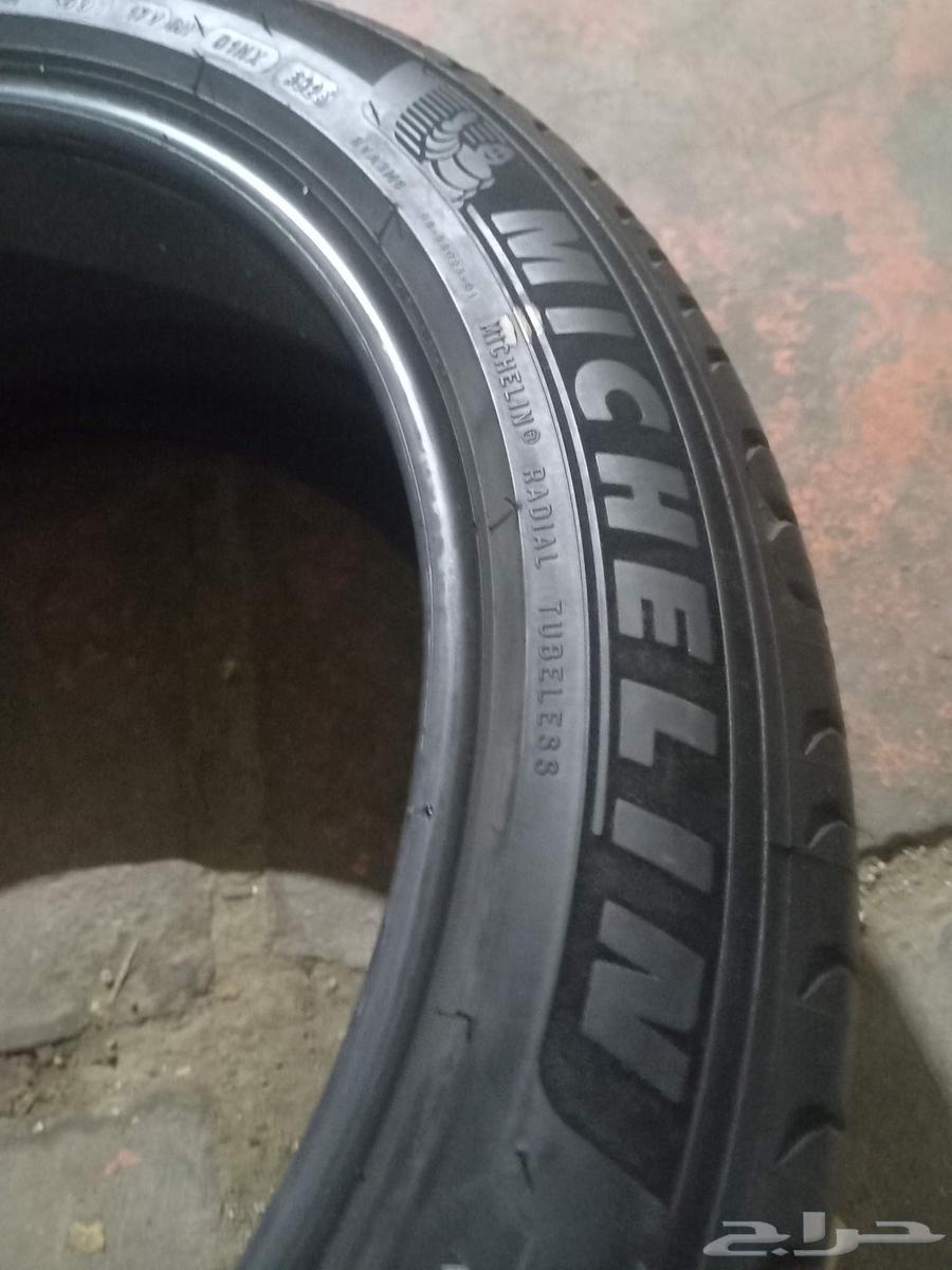 Michelin tire set size 19 45 235 year end 202364408357541379111