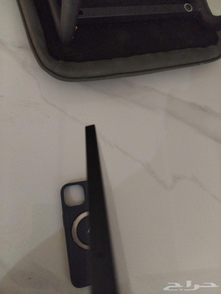 iPhone 13 regular mobile phone64213817119107112