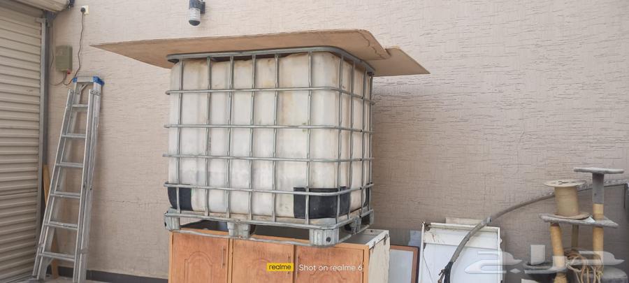 خزان مياه للبيع   بجحم 1000 لتر السعر 300 قابل للتفاوض64219422661121110