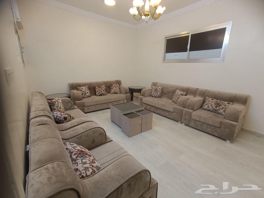 For sale, clean seating set, lightly used, fits nine people, highest price64230803223170114