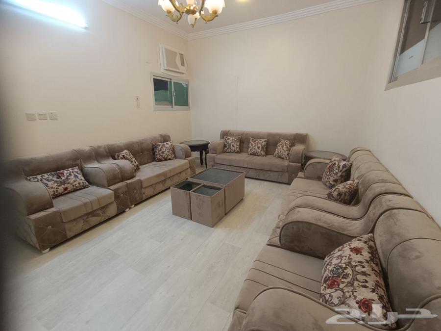 For sale, clean seating set, lightly used, fits nine people, highest price64230803223170111