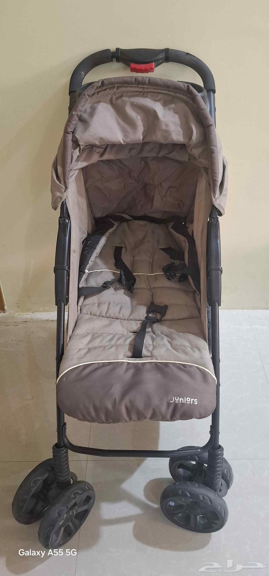 عربه اطفال من جونيور فيها حامل كواب استعمال نظيف64218617873153113