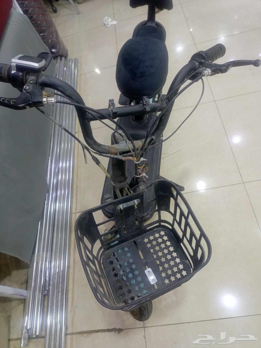 Scooter working with charger, problem is it discharges quickly, needs batteries64204715755010112