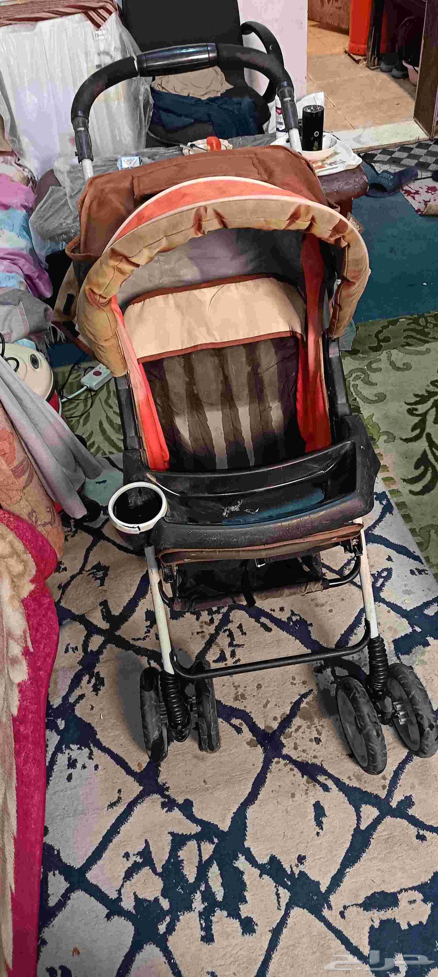 عربة أطفال بحالة ممتازة64226758464130110