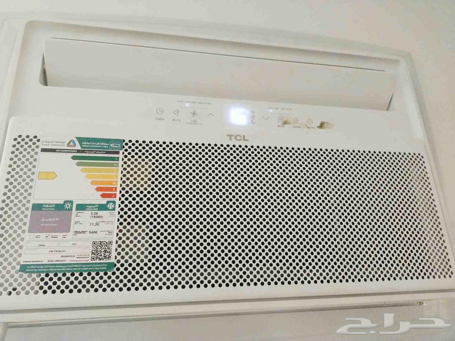 Spleet Window Air Conditioner (Sold)64218399008386110