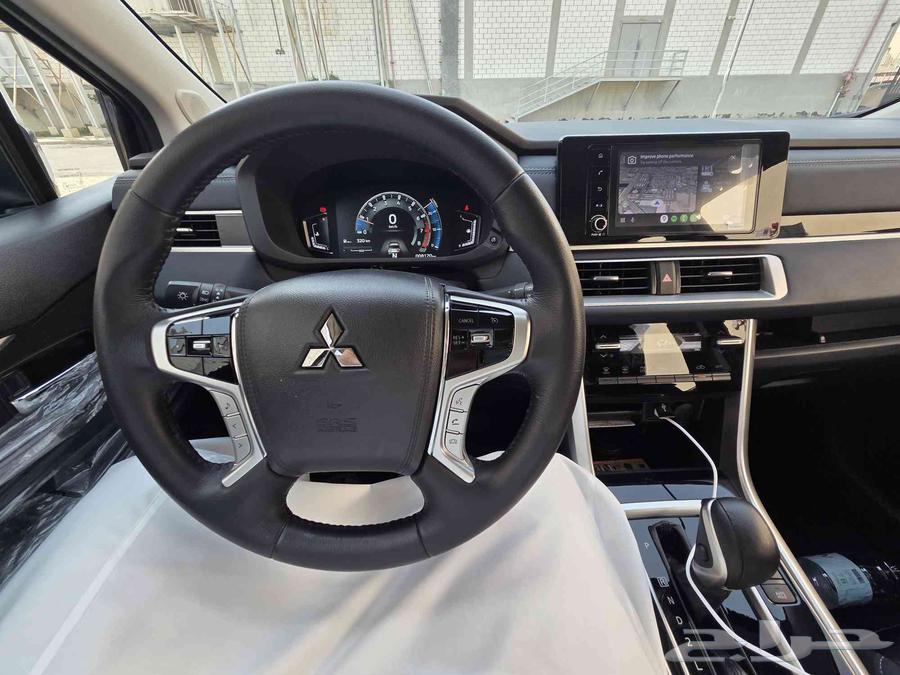 للتنازل متسوبيشي اكسباندر كروس 202464408035177857112