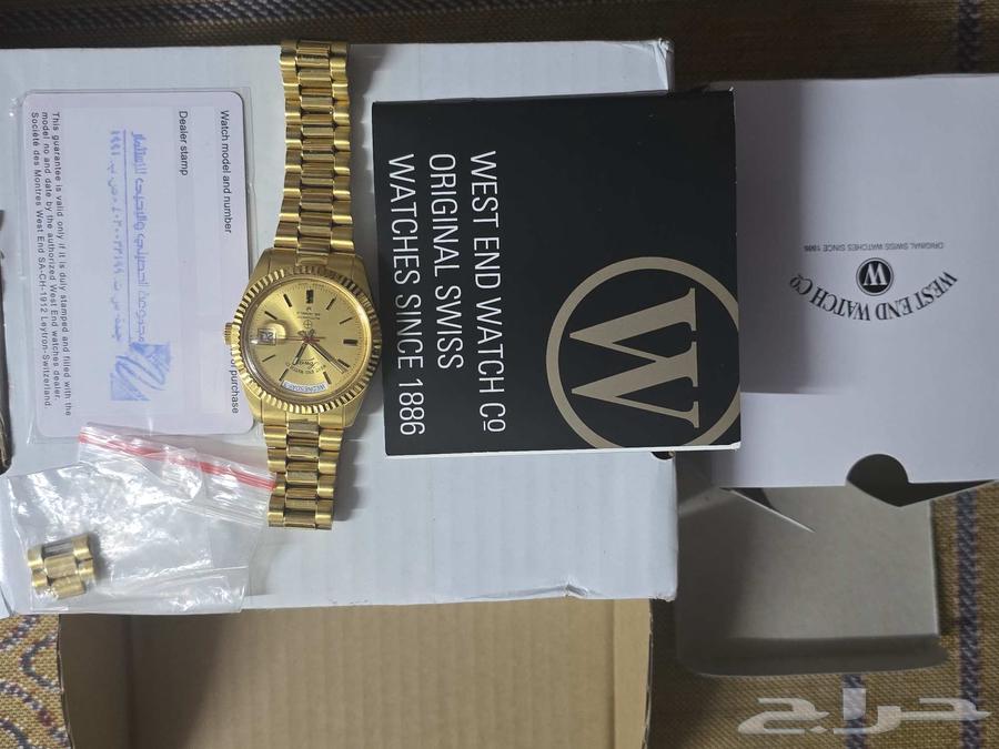 A clean gold West & Swiss watch64214945691267113