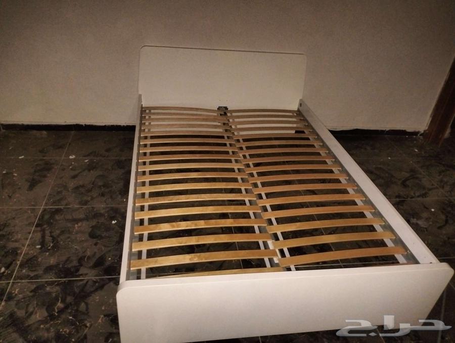 IKEA bed for sale, almost new, without mattress63616119454849112