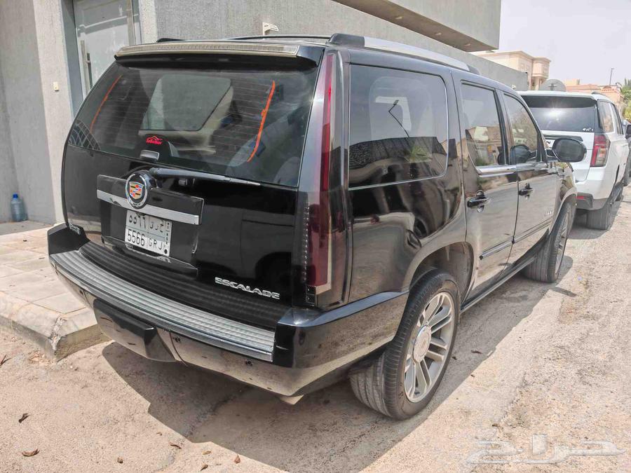 كاديلاك اسكاليد 201464402105795329112