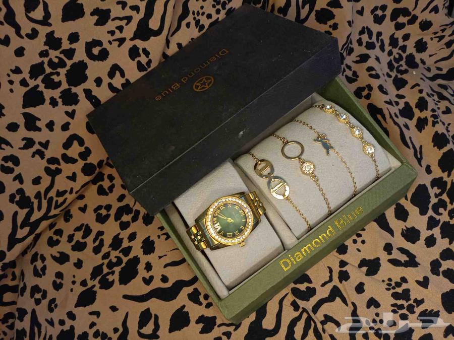 ساعات ماركت رجاليه و نسائيه بأسعار مناسبة64211084033154110