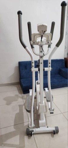 Exercise device64229794250498110