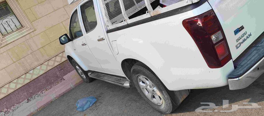 Isuzu car model 201864404319763842114