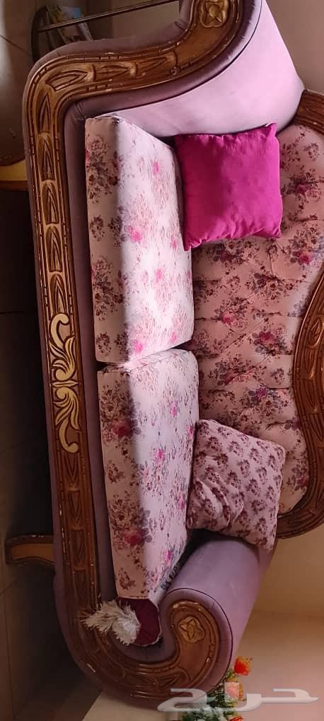 طقم جلوس نظيف ل 7 اشخاص ..البيع بغرض النقل ..مستعجل والتواصل64223652470530110