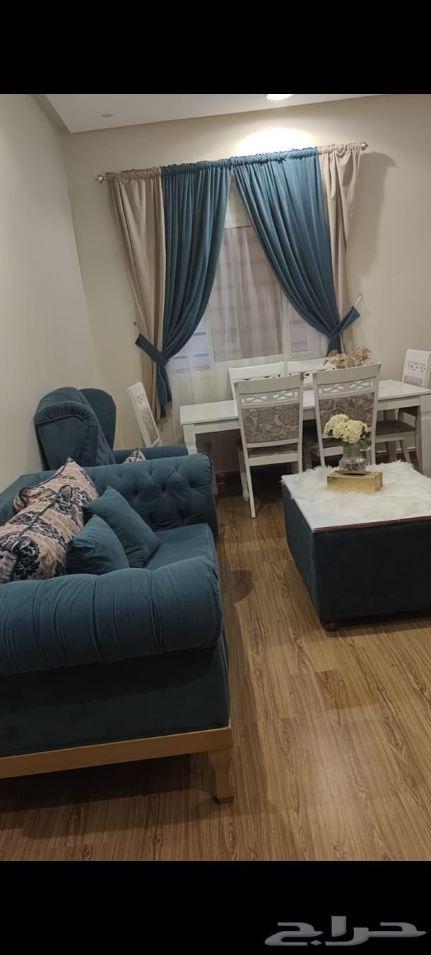 Used sofa and dining table64219641802115112