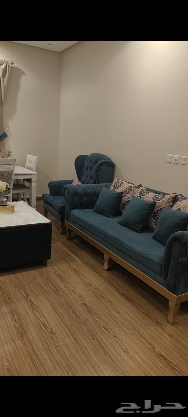 Used sofa and dining table64219641802115110