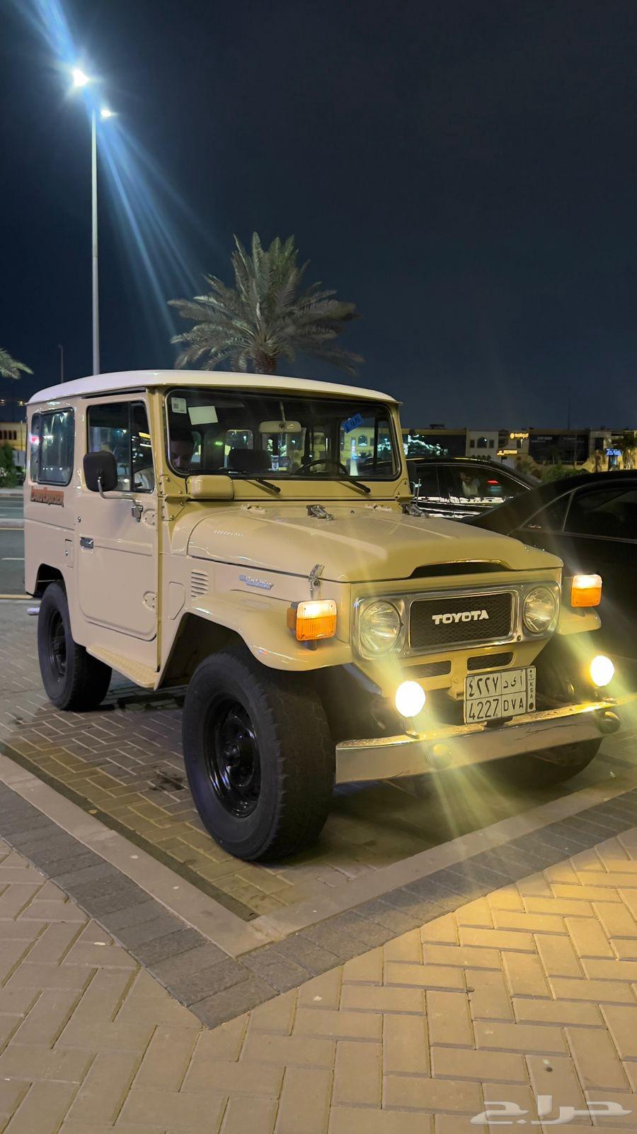 جيب موديل 8464397325413506114