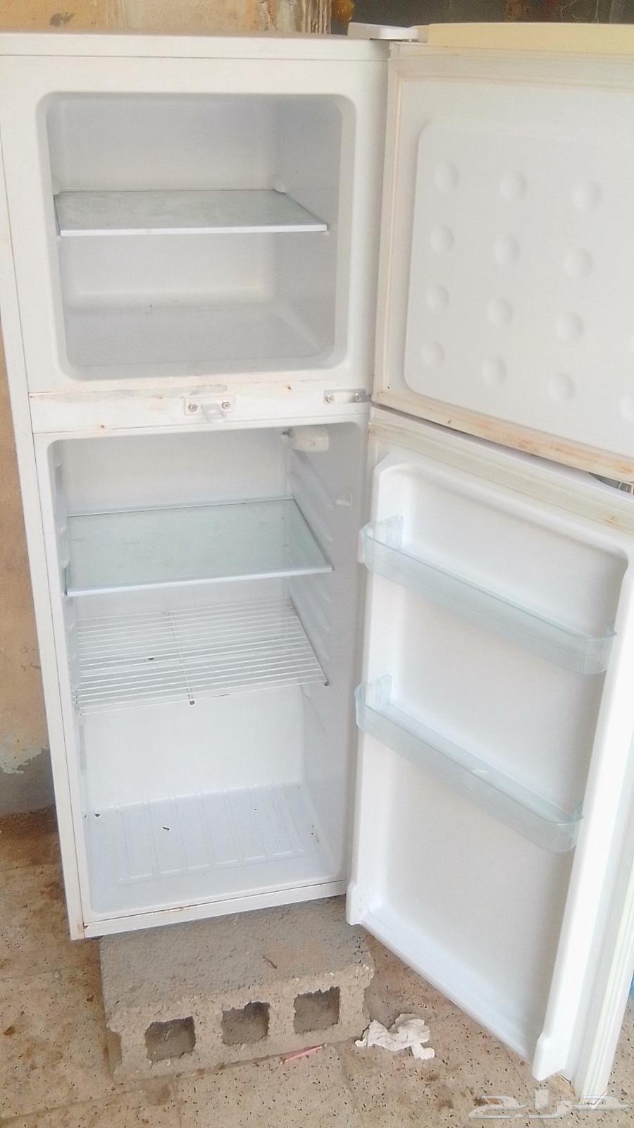 للبيع ثلاجه مستخدمه على السومه64217770680705110