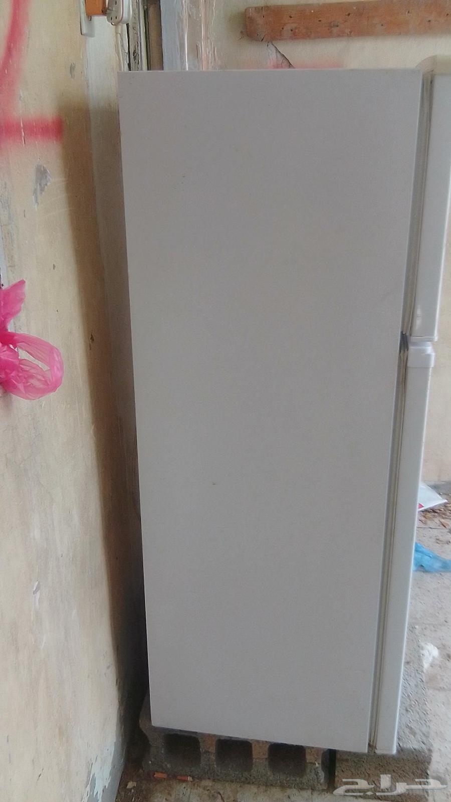 للبيع ثلاجه مستخدمه على السومه64217770680705112