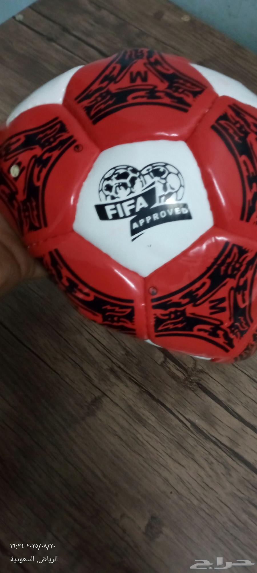 كوره نادره من نايك معتمدة من الفيفا اصليه السعر قابل للتفاوض64220037086594111