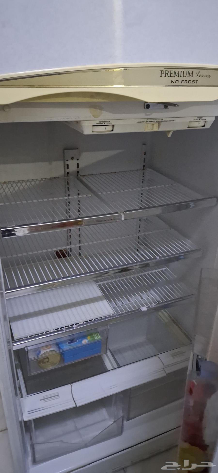 اثات للبيع64220470904449114