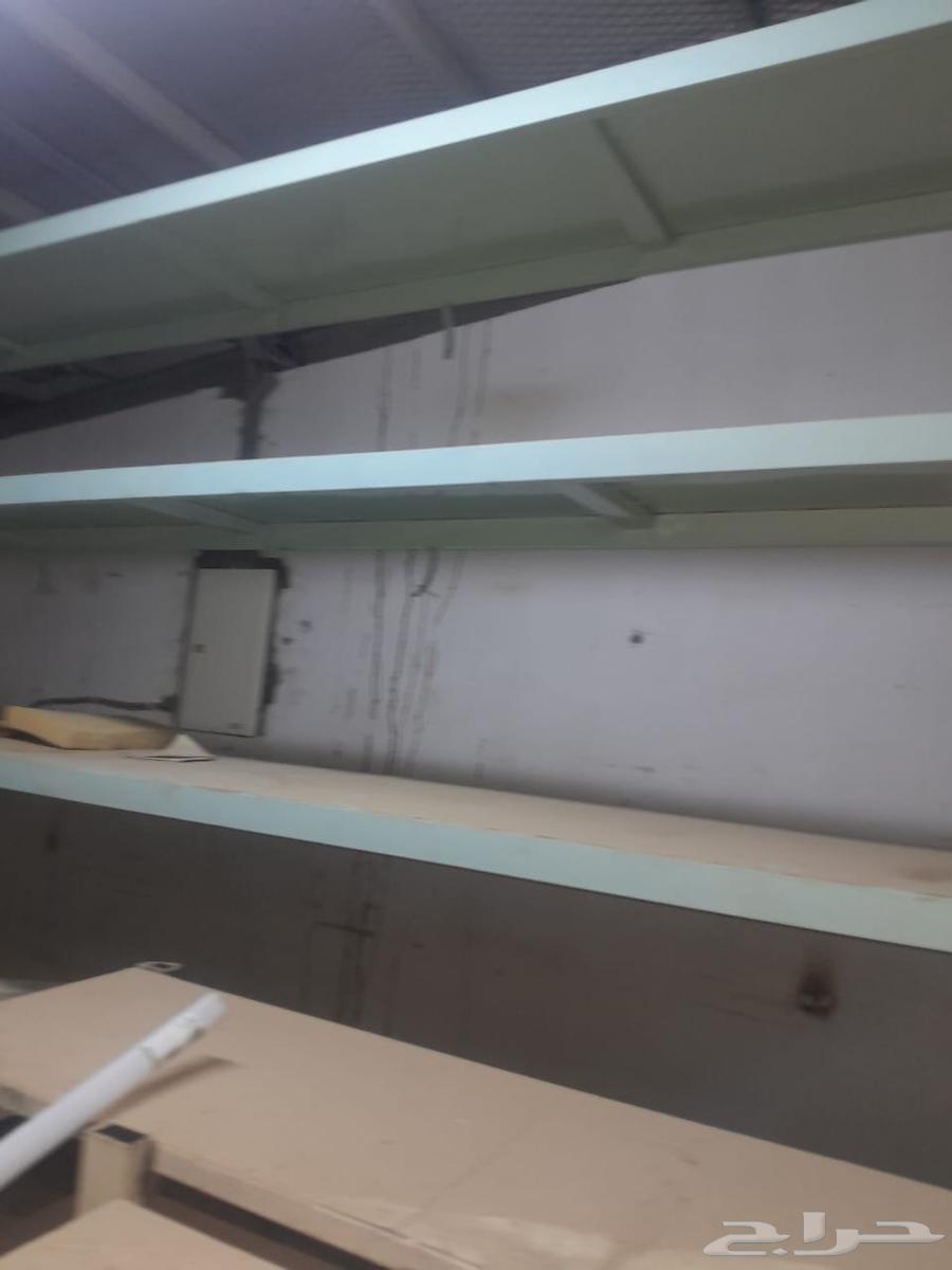 رفوف حديد نظيفه للبيع64224991887489110
