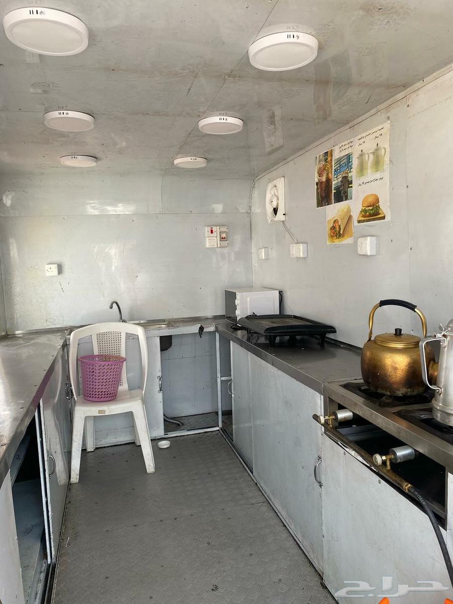 للبيع فود ترك مجهز   المقاس  4 متر   2 متر   الموقع  حائل64396907958145112