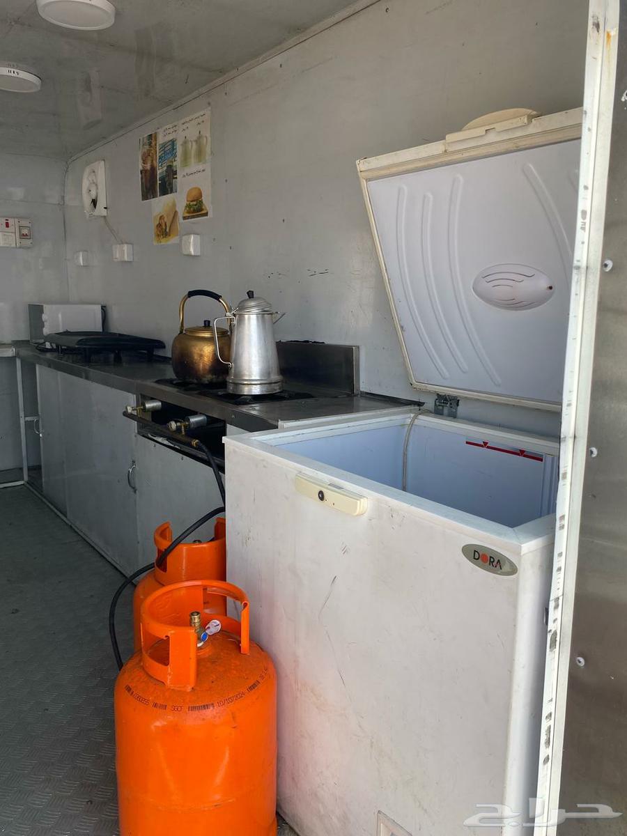 للبيع فود ترك مجهز   المقاس  4 متر   2 متر   الموقع  حائل64396907958145111