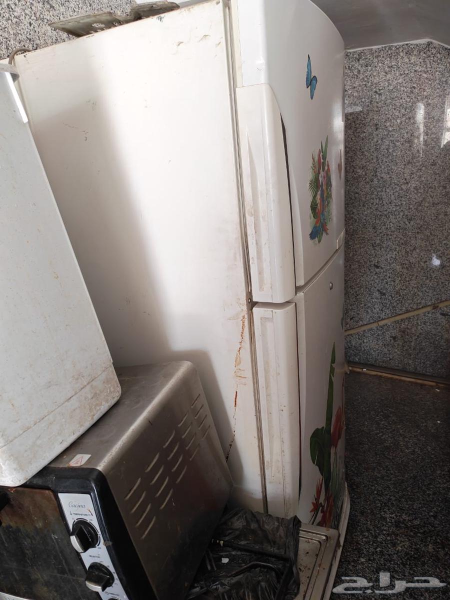 رفوف ايكيا شبه جديده وأجهزة للبيع64223483889537114